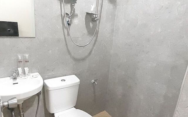 OYO 470 JRJA Hotel