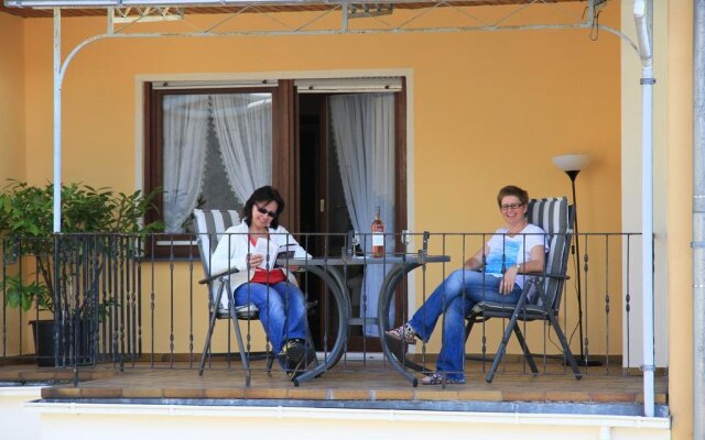 Ferienweingut SerwaziWein