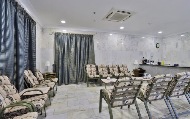 OYO 323 Aknan Ohod Hotel