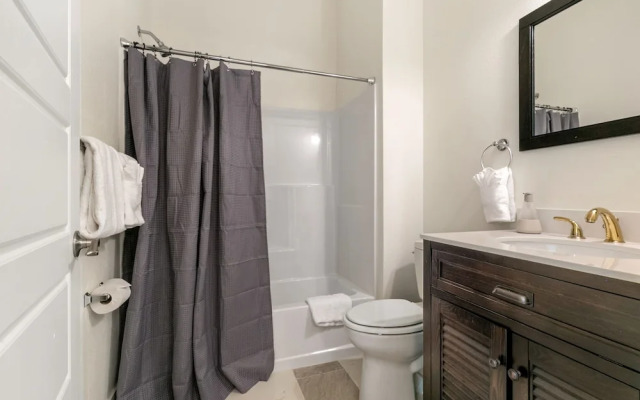 Stunning Condos Near French Quarter
