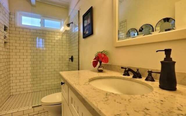 The Jewel Box 2 Bedroom Home by RedAwning