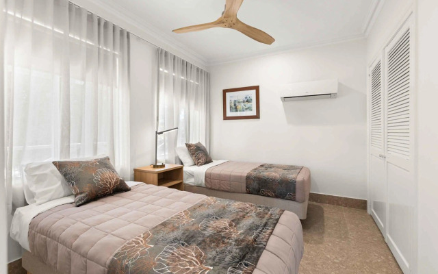 Moonlight Bay Suites