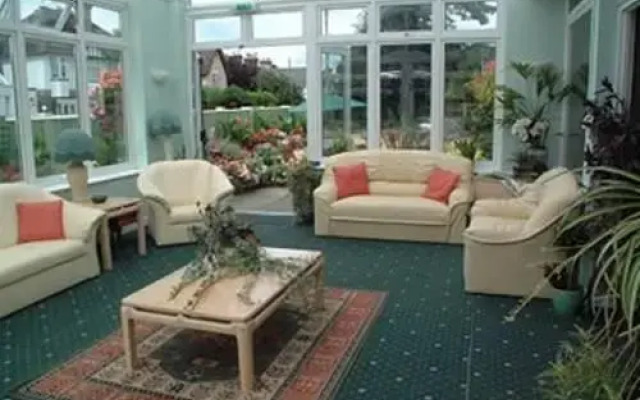 Water Garden Hotel