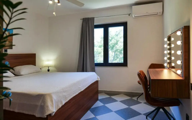 Apartments Zure