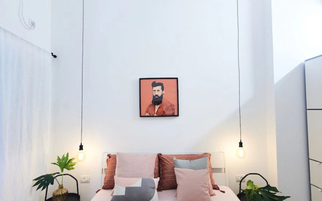 Designed Suite By The Beach