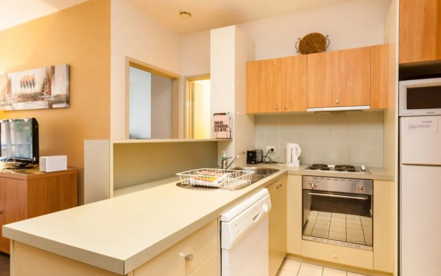 Catani 3 - StayCentral