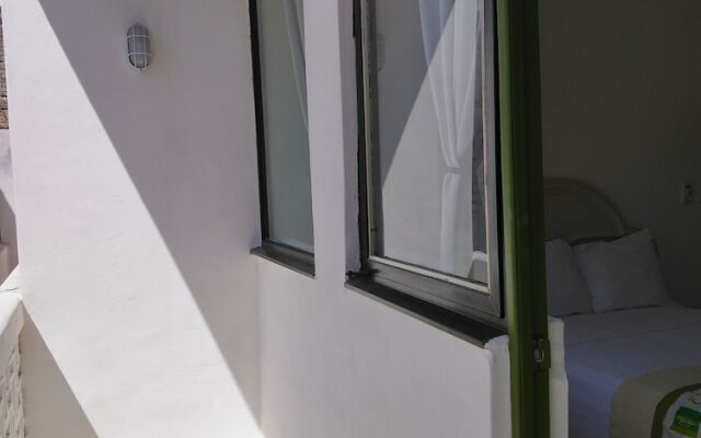 Tropicus 18 Romantic Zone Suite Room with Balcony