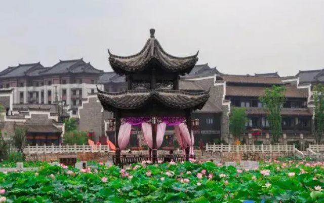 Changsha Tongguanyao Ancient Town Themed Homestay