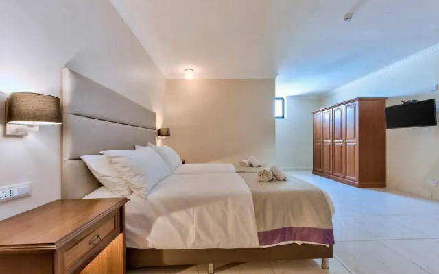 Villa Sardinella-5 Bedroom Villa With Private Pool