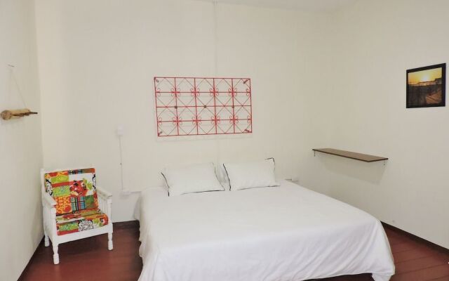 Golden Frog Mountain Hostel