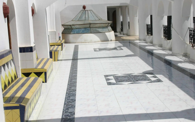 Yasmina Hotel