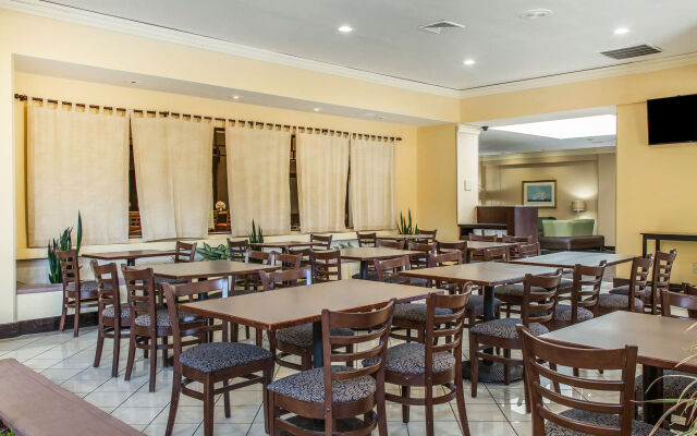 Regency Inn & Suites New London, Mystic