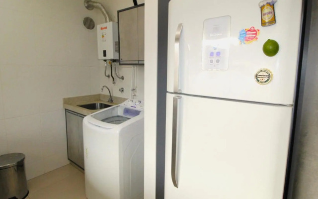 1067 - Apartamento para locação em Bombinhas com 03 suítes