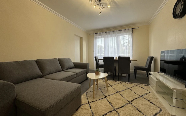 Apartment Near Le Mans Circuit