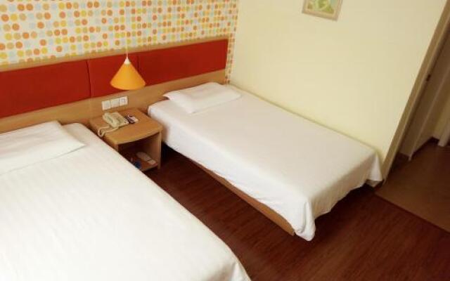 Home Inn Dalian North Railway Station