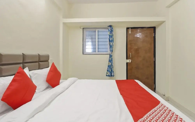 Oyo 42962 Alok Hotel