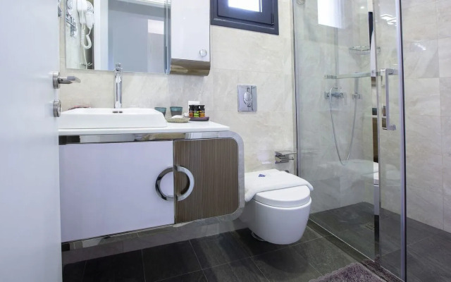 dell Mar stone house