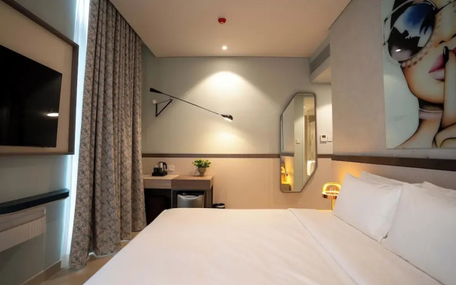 SeSaya Poshtel & Bistro - Colombo's Newest and Finest Poshtel Dorms and Rooms