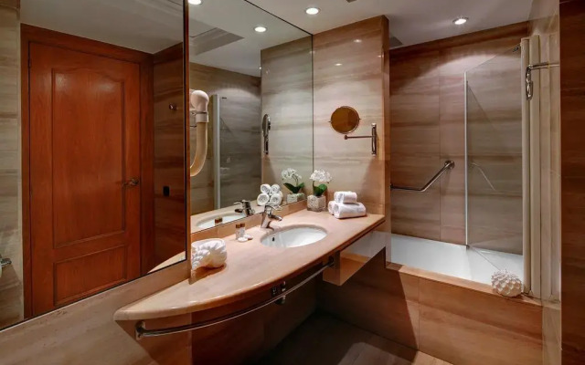 Aparthotel Hispanos 7 Suiza