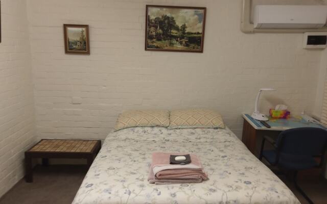 Ned's Studio Apartment