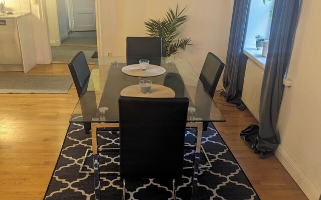 Large, Stylish Apartment in Central Stockholm