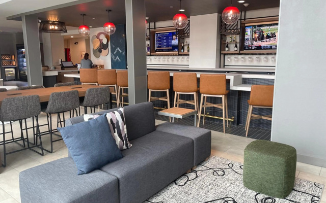 Atwell Suites Austin Airport by IHG