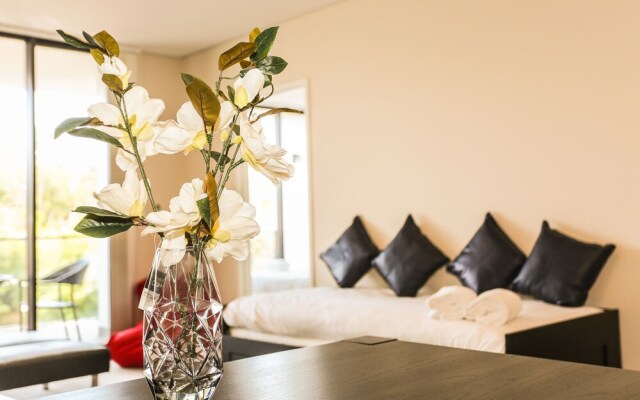Spacious Apartment at Waitara