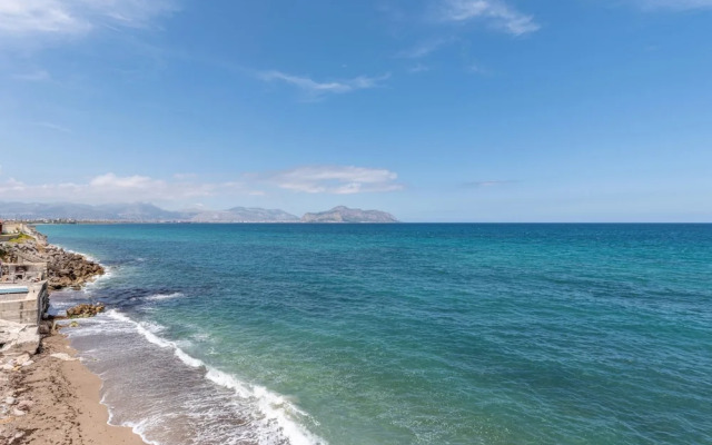 Villetta Ficarazzi by Wonderful Italy