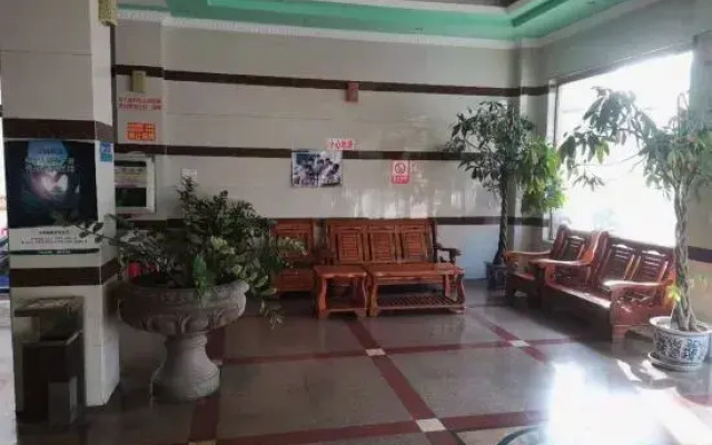 Dongfang Jinlusheng Hotel