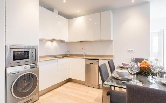 Urbe10 Premium Atarazanas 4 Bedrooms Apartment