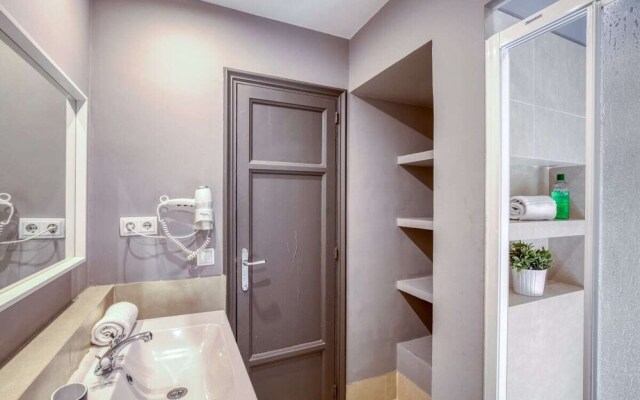 Lovely & Spacious 4bed Sleeps8 in BCN Center