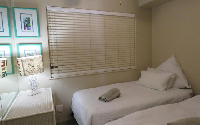 2 Bronze Beach Umhlanga