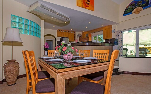 Nai Mueang Far Villa with 4 bedroom