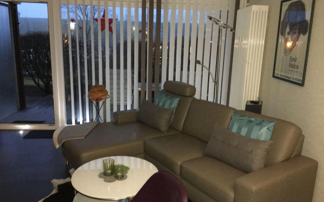 Ferienwohnung-307-mit-seitlichem-Meerblick