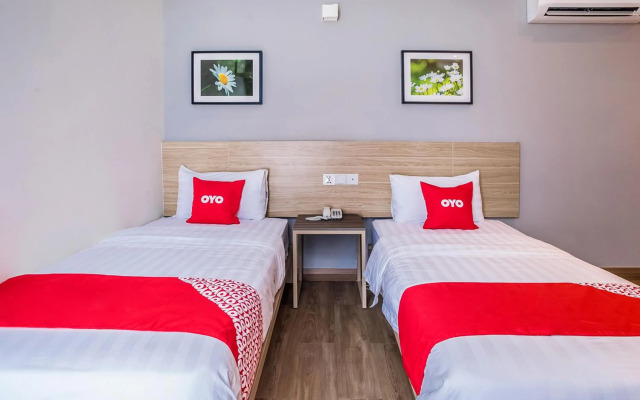OYO 89576 Mokka Hotel