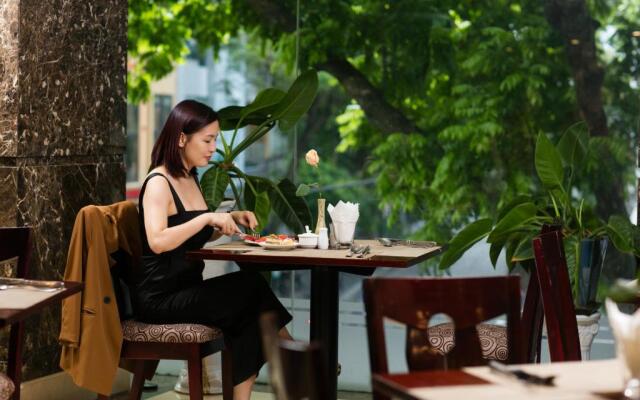 May De Ville Trendy Hotel & Spa