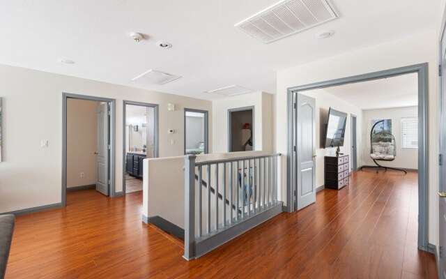 3000sqft House 8beds 3bath Pool Jacuzzi Bbqj