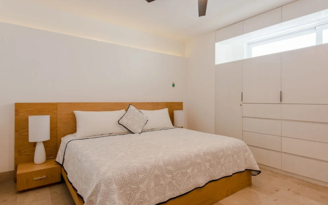 Oceana-314 by Playa District