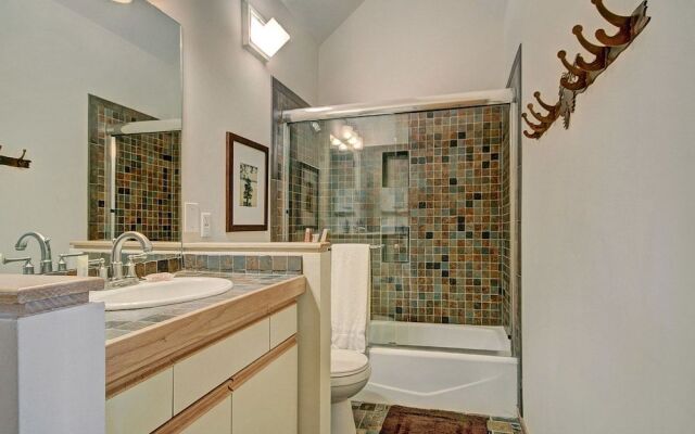 1926 Soda Springs Ii 3 Bedroom Townhouse by RedAwning