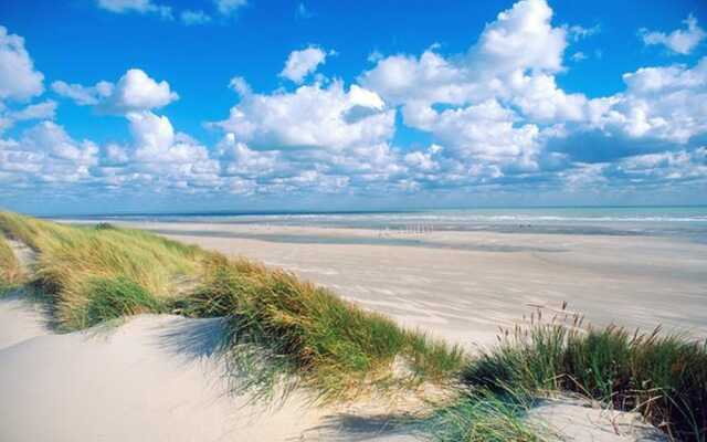 Apartment with 2 Bedrooms in Neufchâtel-Hardelot, with Pool Access, Furnished Garden And Wifi - 2 Km From the Beach