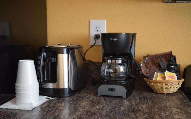 The Dew Drop Inn Motel