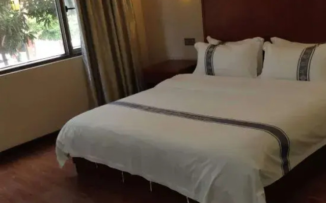 Nanning Pinshu Hotel (Jiangnan Wanda Plaza Tingzi Wharf Branch)