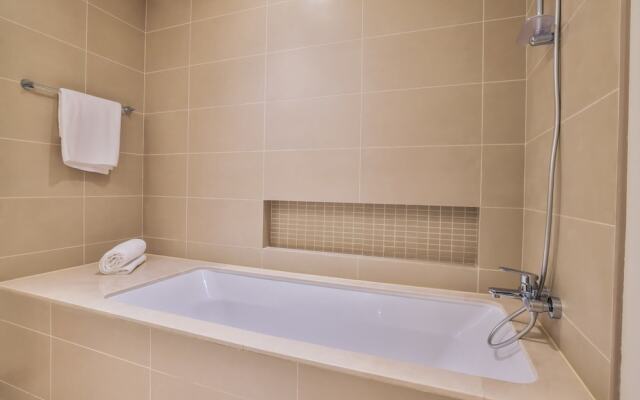 Luxury Marina View 2BR Flats Dubai by Belvilla