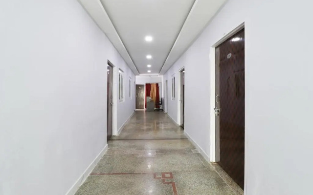 OYO 46498 Khusboo Palace