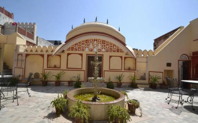 Rawla Mrignayani Palace