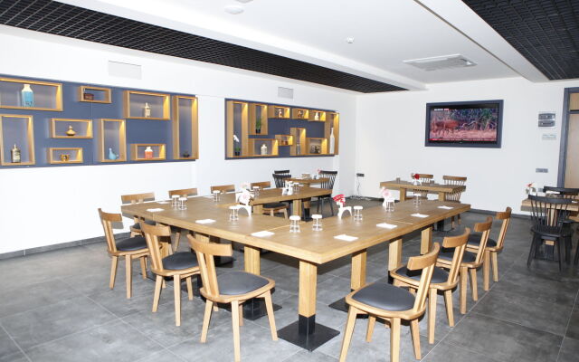Sapko Airport Hotel