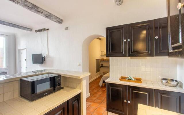 Vieil Antibes Appartement de charme 2/4pers
