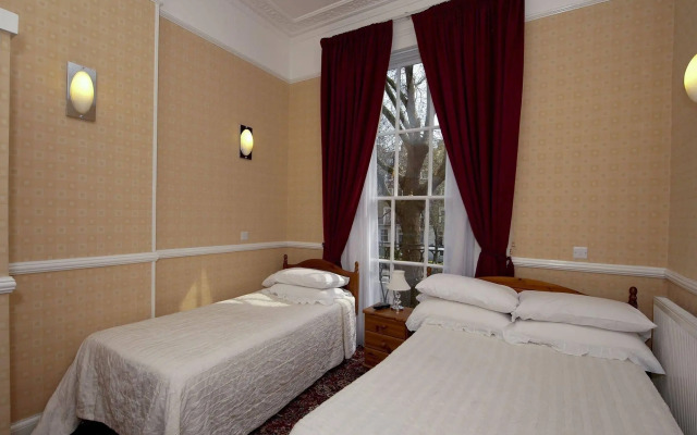 Balmoral House Hotel