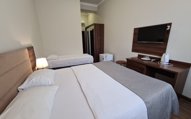 Бостон (Эсто-Садок)