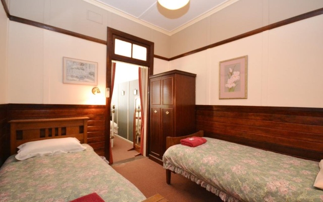 The White House Heritage Guesthouse – Guest Rooms – Nowra
